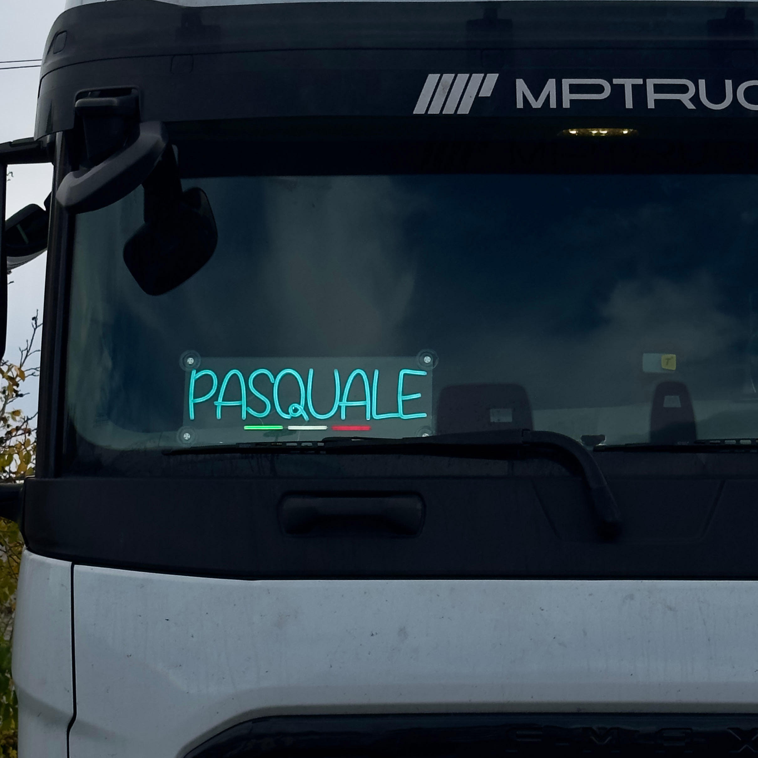 Scritta camion luminosa